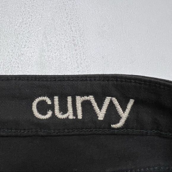 Slink Jeans | NWT Black Curvy Raw Hem Jean Shorts - Picture 6 of 7